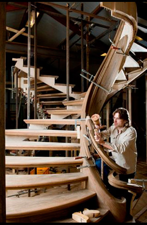 Trapart - trappengalerij - trappenmaker van exclusieve klassieke en design trappen van hout